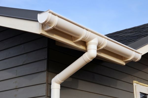 Roof Gutter Replacement in Flint