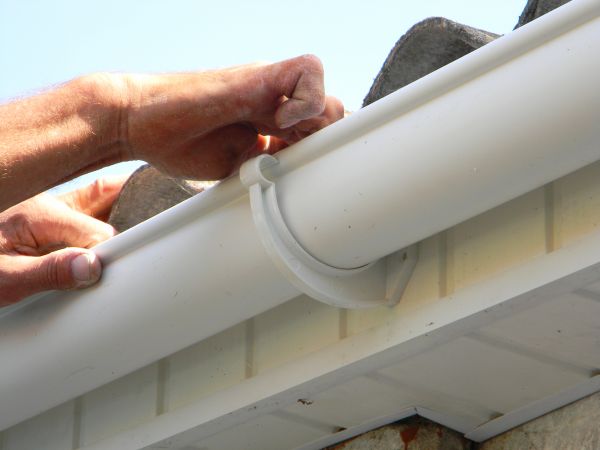 Plastic Gutter Repair in Flint